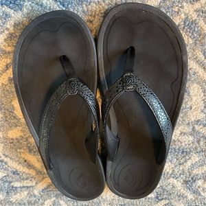 Womens sandal - Olukai size 8